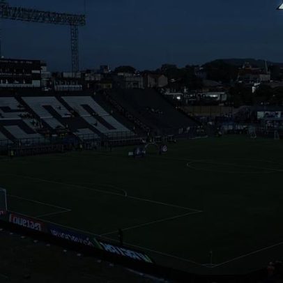 Gramado novo em São Januário surpreende jogadores do Vasco, adaptação prevista