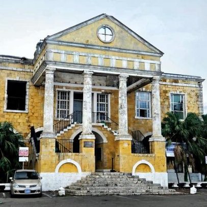 Furacão Melissa devastou edifícios coloniais no oeste da Jamaica