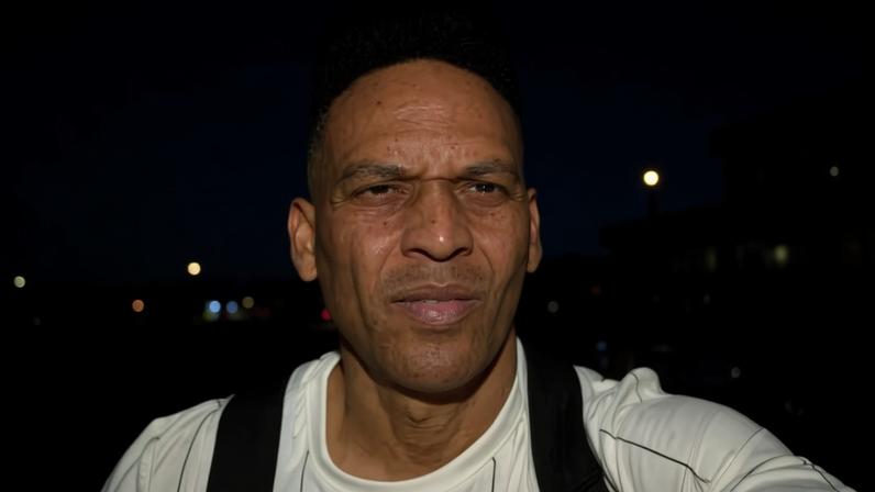 Pastor registra momento em que é barrado pela imigração no aeroporto