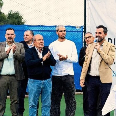 Alcaraz vira membro honorário do clube onde começou no tênis