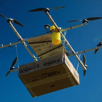 Drone da Amazon corta cabo de internet durante entrega; FAA abre investigação