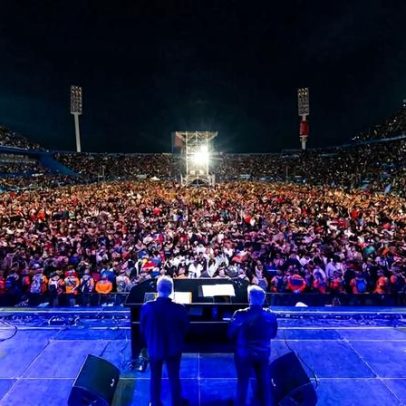 Franklin Graham reúne 75 mil fiéis em festival evangélico na Argentina