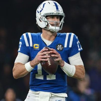 Colts QB Daniel Jones sofre fratura na fíbula
