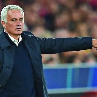 Mourinho é eleito o novo treinador