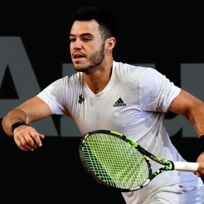 Três brasileiros avançam na chave de duplas em Temuco