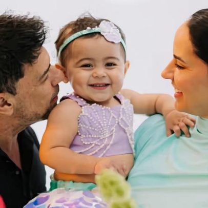 Graciele Lacerda mostra álbum do mesversário de Clara, filha de Zezé