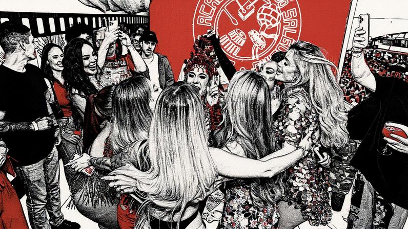 Bruna Griphao e Mulher Melão na quadra do Salgueiro — Foto: Thyago Andrade/AgNews