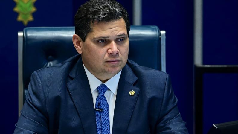 “Liberdade religiosa é inegociável”, diz Alcolumbre em homenagem a evangélicos. Foto: Andressa Anholete/Agência Senado