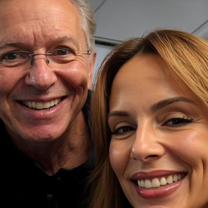 Viviane Araujo em ensaio de rua do Salgueiro com Bruna Griphao e MC Rebecca