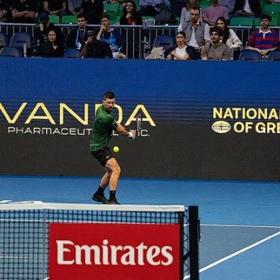 Djokovic destaca batalha física e encara alemão pela 144ª final