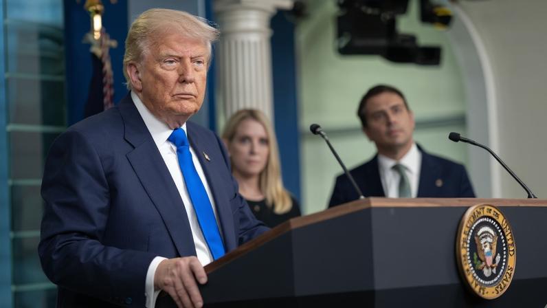 Jornal revela ultimato de Trump a Maduro para deixar a Venezuela, com oferta de exílio. Detalhes da ligação mostram pontos de desacordo e tensões militares - Foto: Fotos Públicas