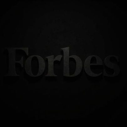 Bitcoin registra pior mês em três anos com saída bilionária de ETFs