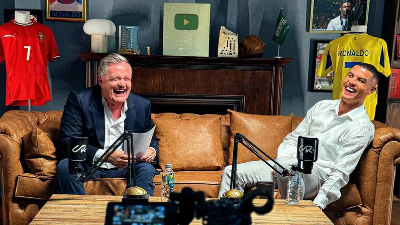 Cristiano Ronaldo em entrevista ao jornalista Piers Morgan — Foto: Divulgação