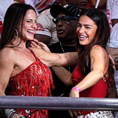 Giullia Buscaccio faz samba com Viviane Araujo na quadra do Salgueiro