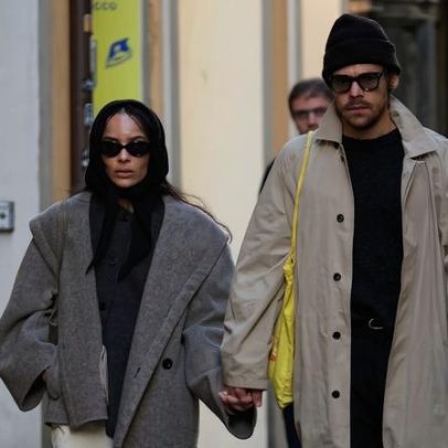 Harry Styles e Zoe Kravitz são vistos de mãos dadas em Roma