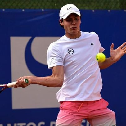 Henrique Nogueira retorna após se formar e conquista 1º ponto na ATP