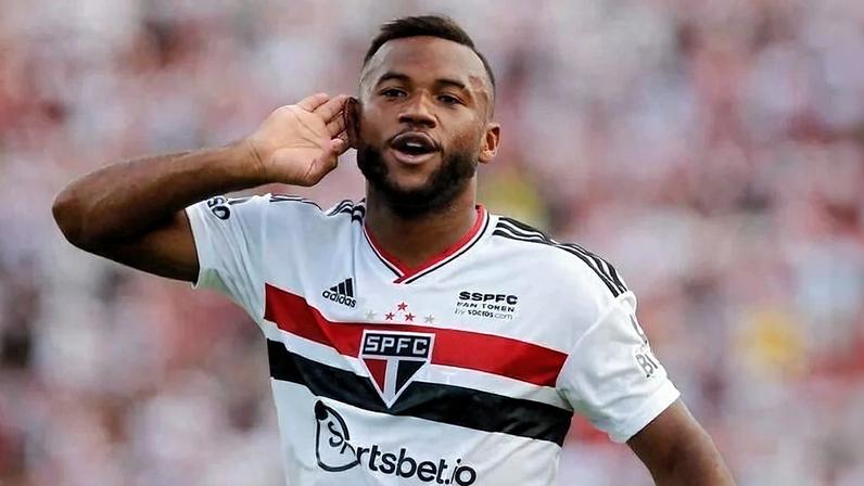 Luan sofreu lesão na coxa (Foto: Rubens Chiri / saopaulofc.net)