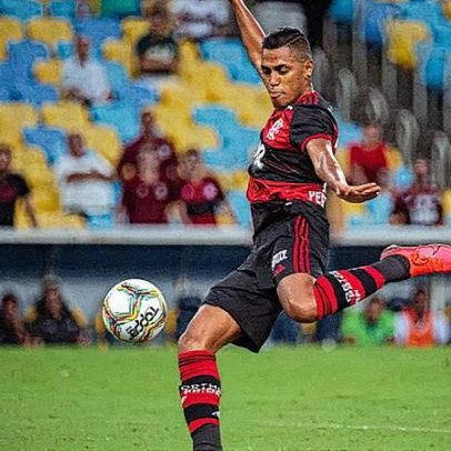 Artilheiro e garçom da Série B atuou por gigantes do Brasileirão