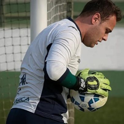 Onde está atualmente o ex-goleiro Renan do Internacional?