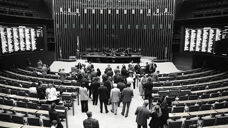 Câmara aprova urgência de projeto que suspende resolução sobre aborto legal em menores vítimas de violência
