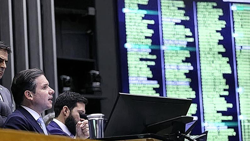 Sessão da Câmara que aprovou urgência para quatro projetos de lei, em 12 de novembro de 2025. Foto: Kayo Magalhães / Câmara dos Deputados