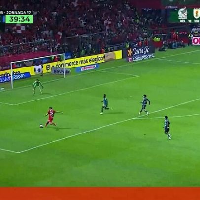 Paulinho brilha no México e Toluca assume liderança