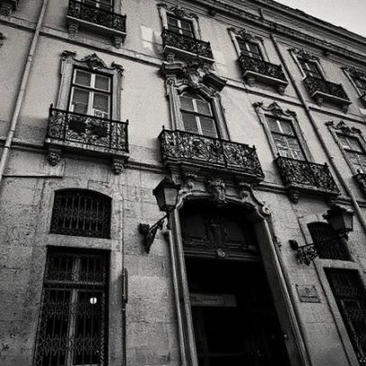 Governo entrega palácio do Chiado a patrões