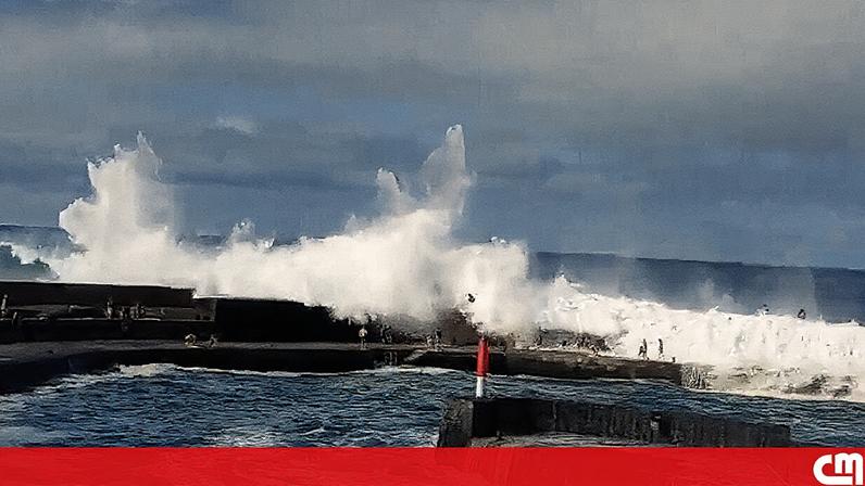 Mar agitado em Tenerife deixa três mortos e quinze feridos