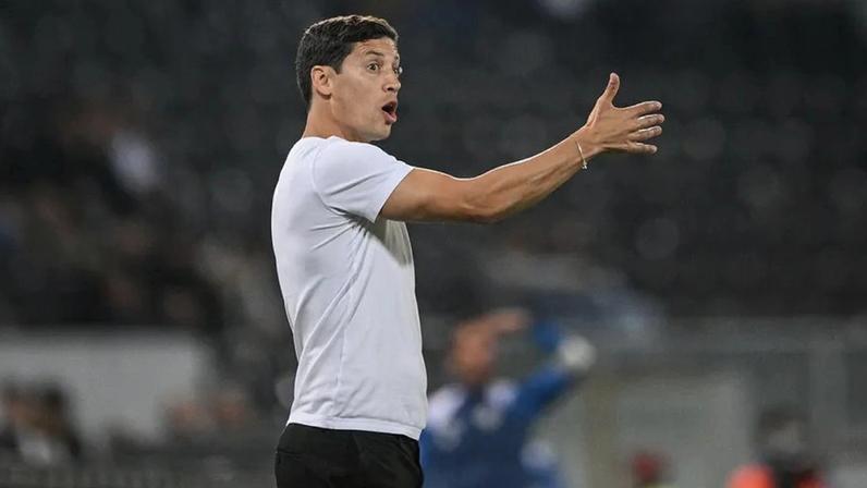 Luís Pinto, treinador do V. Guimarães, realça a personalidade de Camara