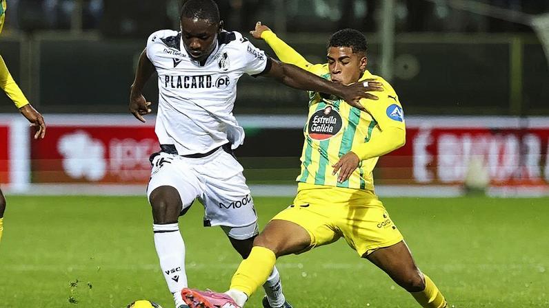 Beni em disputa de bola no V. Guimarães-Tondela