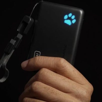 Amazon corta preço recorde de carregador 10.000mAh 45W com 3 portas