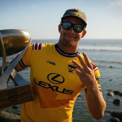 John John Florence volta ao CT após convite da WSL