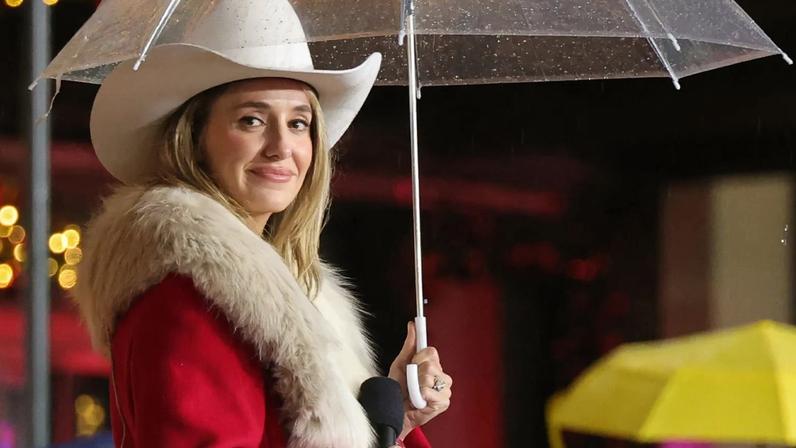 Lainey Wilson performs during the 2025 Macy's Thanksgiving Day Parade rehearsals on November 25, 2025 in New York City.
