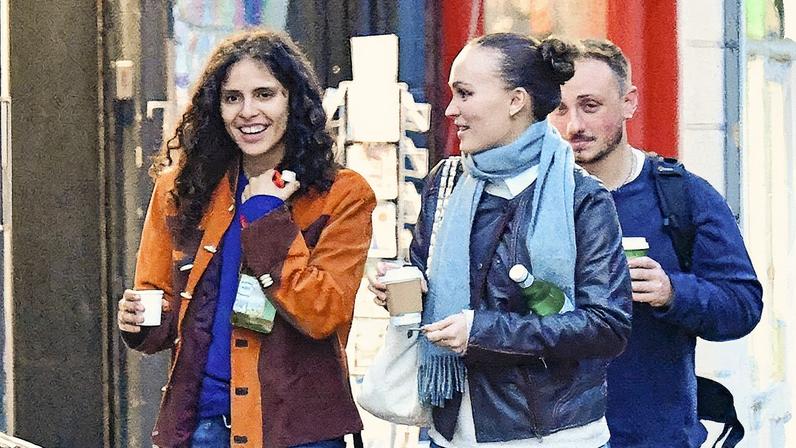 Lily-Rose Depp e a namorada, 070 Shake — Foto: The Grosby Group