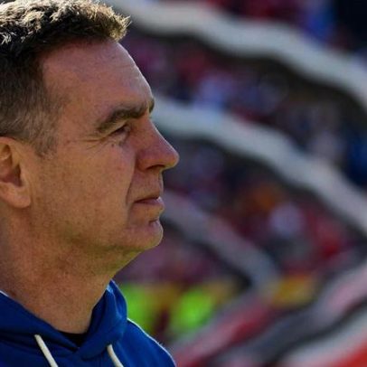 Lou Anarumo ignora rumores de head coach após temporada como DC dos Colts