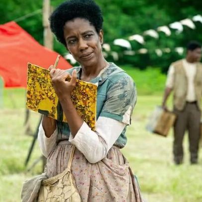 Maria Gal celebra protagonismo aos 40+ em filme sobre Carolina Maria de Jesus