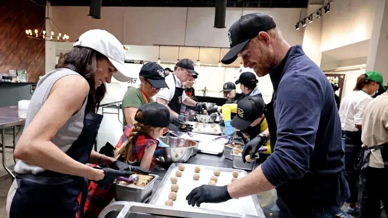 Meghan Markle and Prince Harry volunteered with Prince Archie and Princess Lilibet ahead of Thanksgiving. The Archewell Foundation