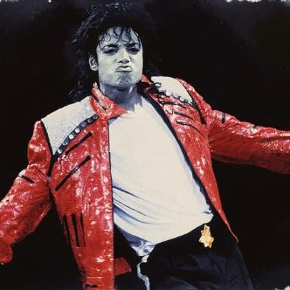 Michael Jackson é o primeiro artista a ter 10 sucessos em 6 décadas