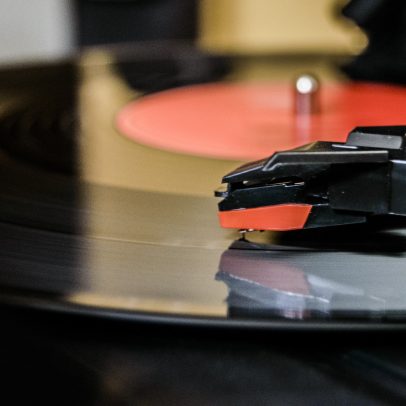 Som analógico apresenta emoções que desaparecem no digital, aponta pesquisa