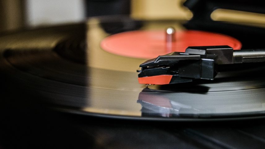 Som analógico apresenta emoções que desaparecem no digital, aponta pesquisa