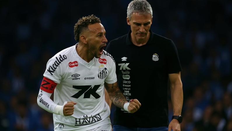 Neymar comemorando gol do Santos no Brasileirão (Foto: Guilherme Dionizio/Código19/Gazeta Press)