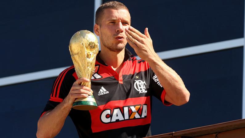 Podolski parabeniza Flamengo pelo título da Libertadores