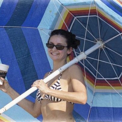 Nina Dobrev passa Dia de Ação de Graças no México com amigos