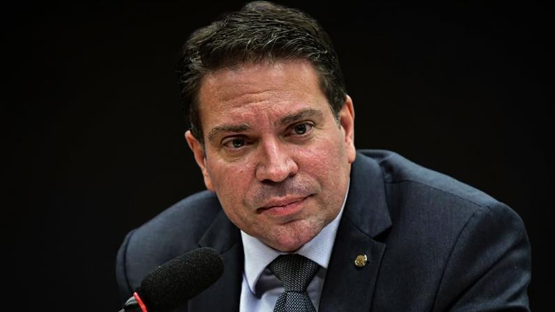 Câmara bloqueia salário e cota parlamentar de Ramagem após decisão do STF, mas mantém funcionamento de gabinete. (Foto: Zeca Ribeiro/Câmara dos Deputados)