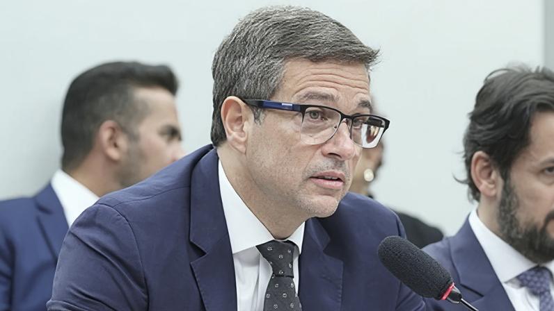 Roberto Campos Neto, ex-presidente do BC, elogia trabalho do Banco Central e Galípolo - Foto: Fabio Rodrigues-Pozzebom/ Agência Brasil