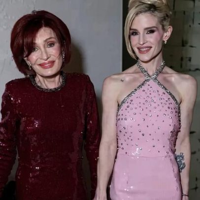 Sharon e Kelly Osbourne aparecem no red carpet após a morte de Ozzy