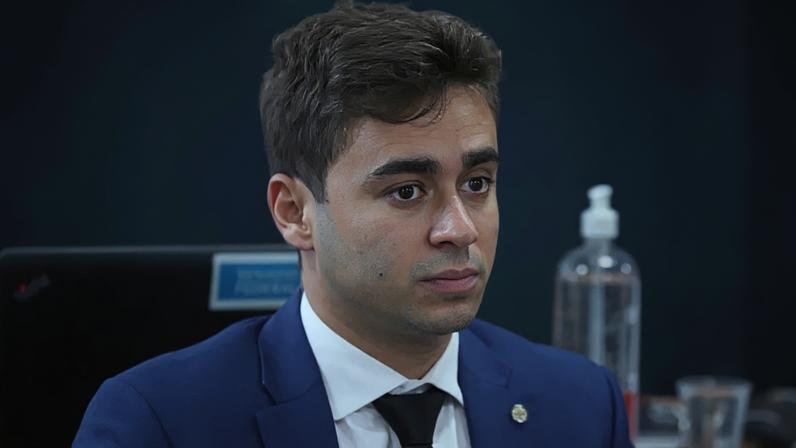PSOL coordena ofensiva contra Nikolas Ferreira na PGR e no STF após polêmica envolvendo uso de celular durante visita a Bolsonaro. (Foto: Bruno Spada/Câmara dos Deputados)
