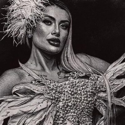Andressa Urach retorna ao Carnaval com samba sobre prostituição e fantasia ousada