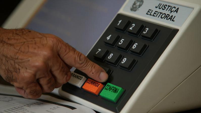 Etapa de testes deste ano teve cadastro recorde de propostas para encontrar brechas no sistema eletrônico de votação. (Foto: Elza Fiúza/Agência Brasil)