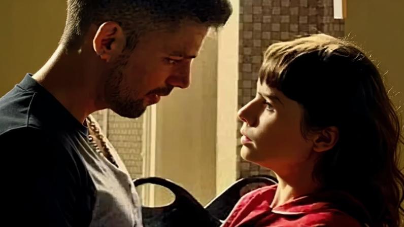 Jorginho (Cauã Reymond) e Nina (Débora Falabella) são e Civan (Alperen Duymaz) e Leyla (Cemre Baysel) em versão turca de 'Avenida Brasil' — Foto: Globoplay